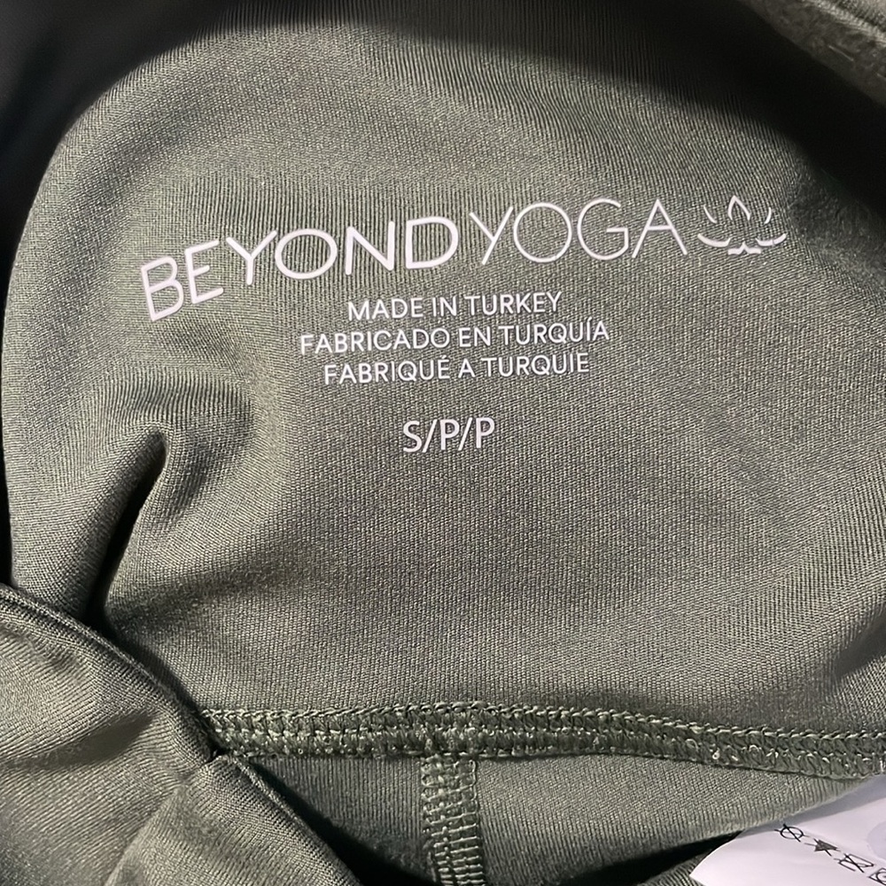 NWT Beyond Yoga • POWERBEYOND strive pocket midiegging 2.0 modern olive 25” sz S - Picture 11 of 11